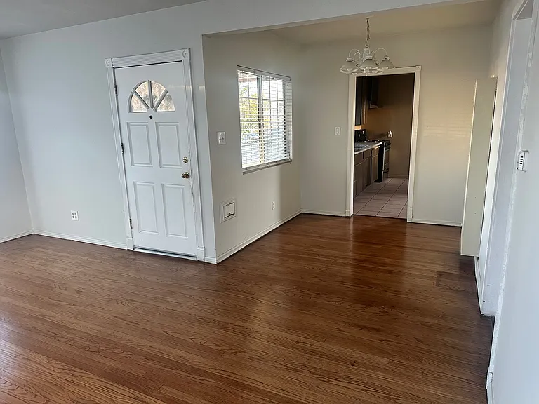 6521 Loma Vista Pl — Photo 1