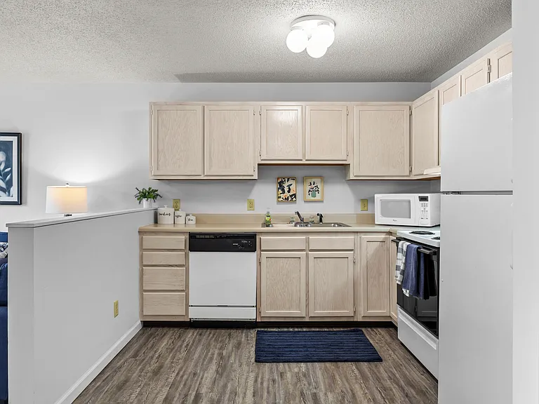 Meadow View Landing — Photo 35