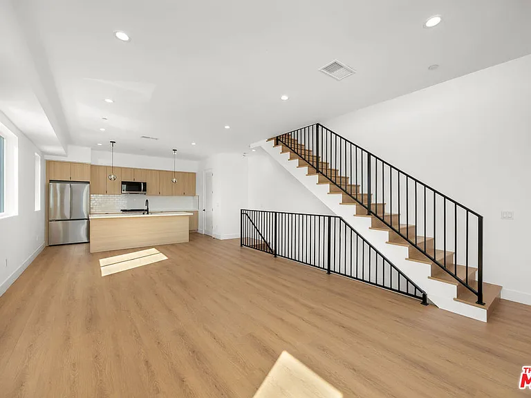 6241 Banner Ave — Photo 5