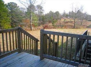 1566 Osborn Ave, Riverhead, NY 11901