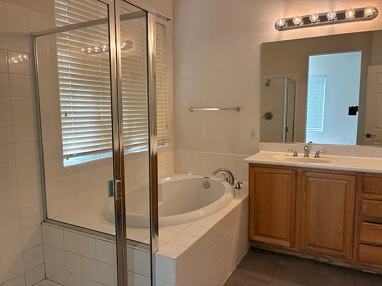 2275 Moresca Ave — Photo 36