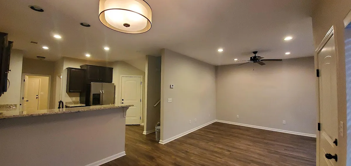 Building Photo - 1020 Grand Teton Dr