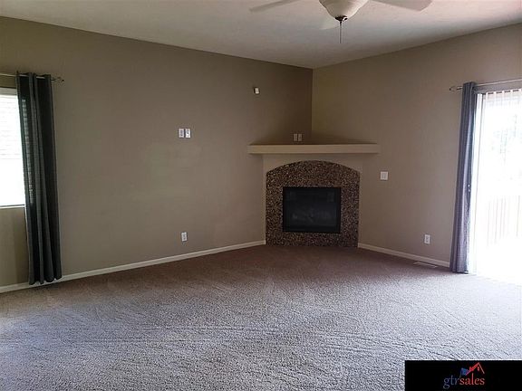 3rd image of 5117 S 195th Cir