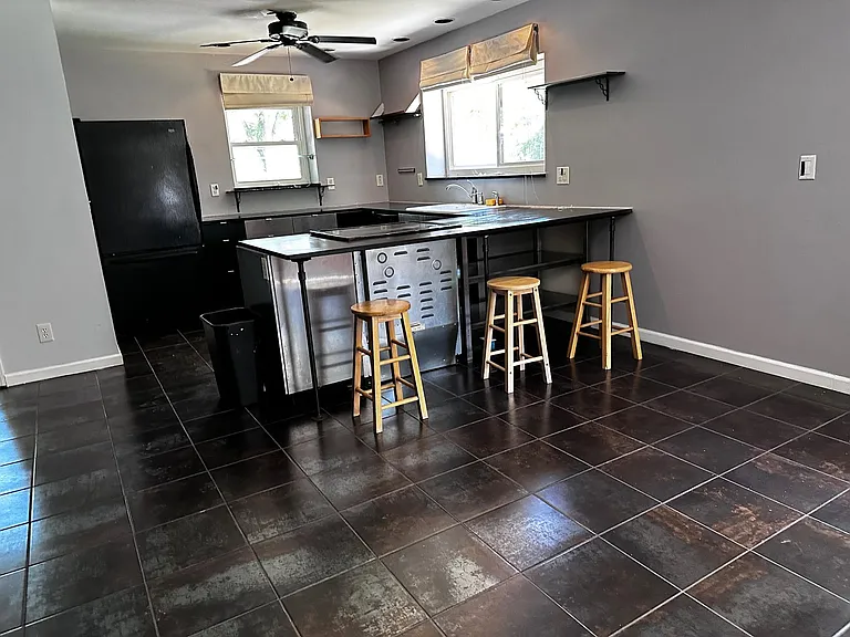 116 Stable Ln — Photo 2