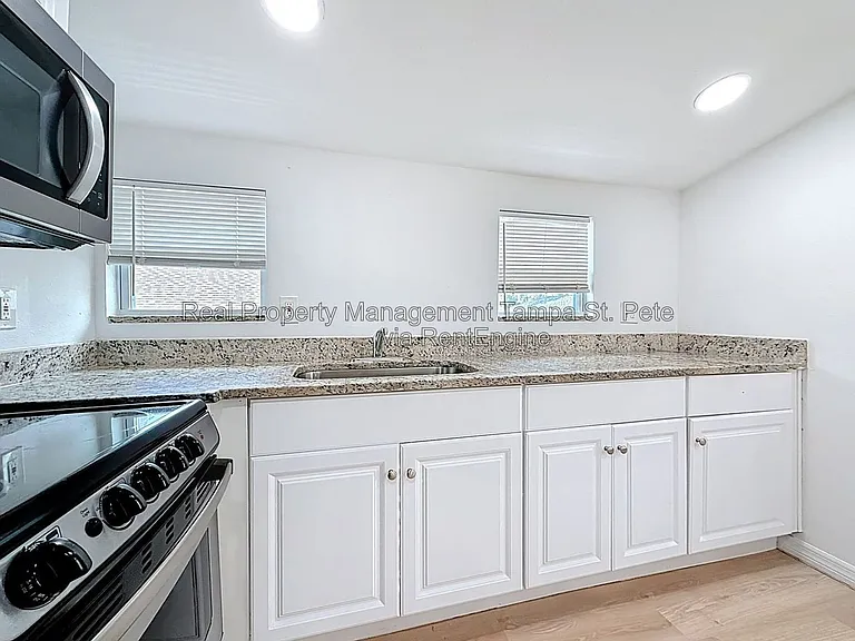 618 17th Ave S #N — Photo 16