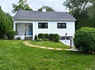 74 Nichols Ave, Stamford, CT 06905
