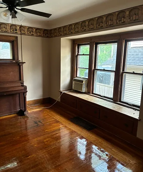 914 W Vine St — Photo 8