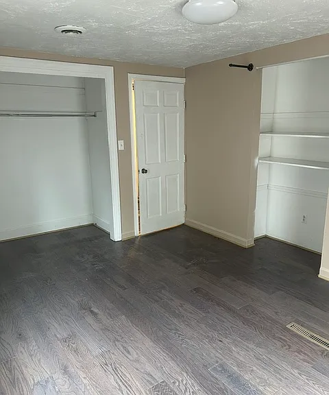 269 E Aurora Rd #3 — Photo 4