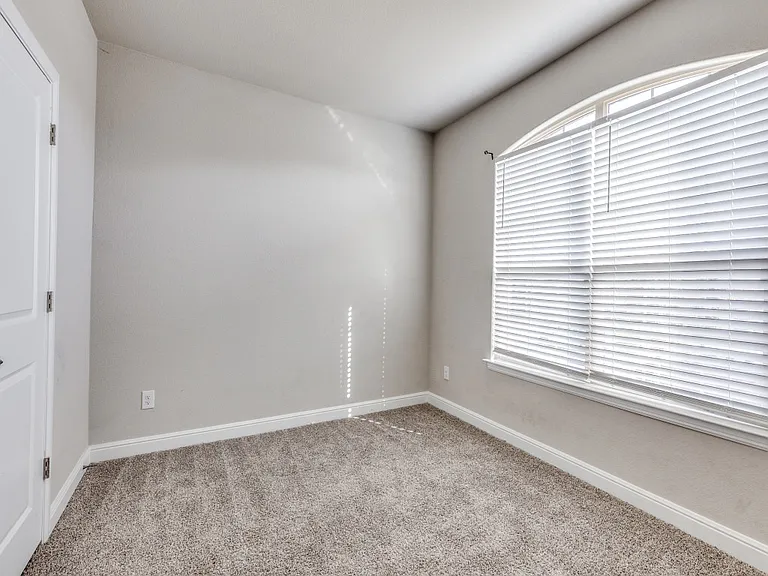 1240 Bosque Ln — Photo 9