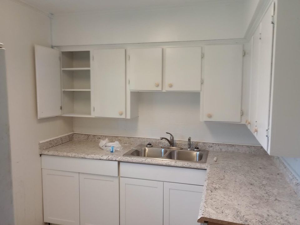 2nd image of 1201 S Bruce St
