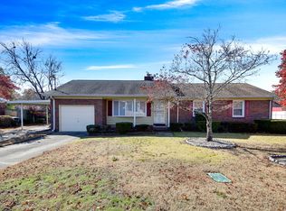 5403 Mesa Dr, Fayetteville, NC 28303