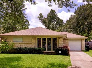 8406 Robindell Dr, Houston, TX 77074