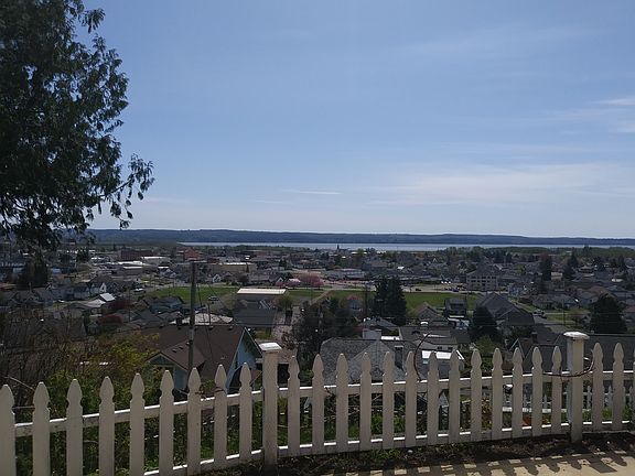 4th image of 620 Hyde Park Dr