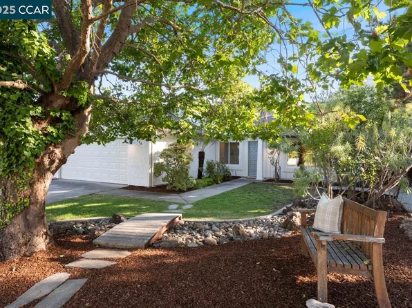 4824 Sky Hawk Dr, Richmond, CA 94803