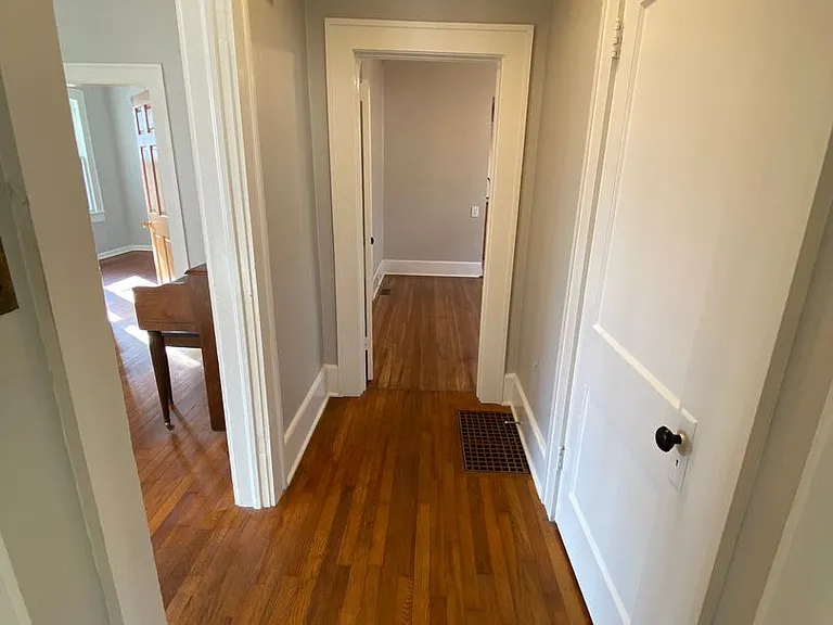 40 Larchmont Rd — Photo 23
