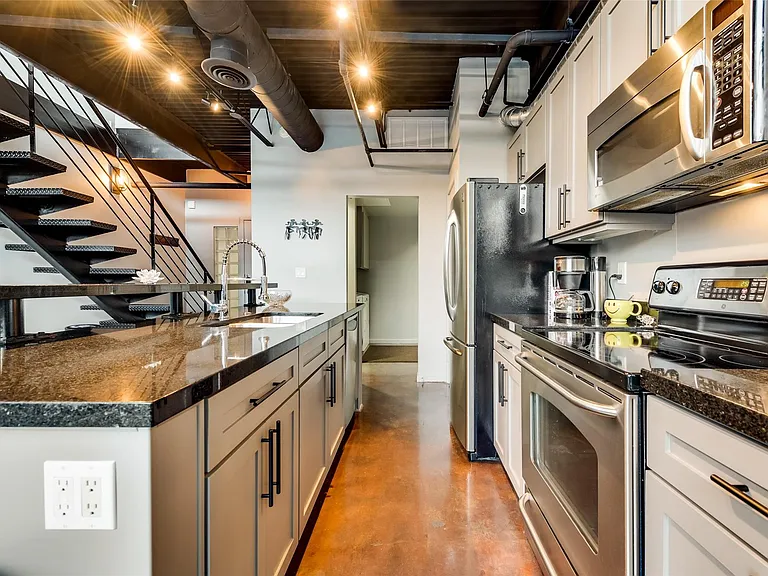 3110 Thomas Ave #309 — Photo 6
