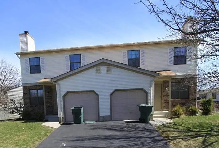 3 bed, 1.5 bath, 1226 sqft, $1,540 — Photo 1
