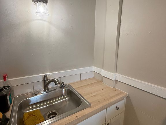 3rd image of 370 Meigs St APT 37