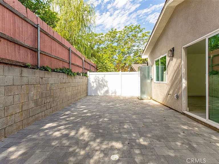 7856 Kyle St — Photo 15