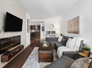 210 W 13th St #406, North Vancouver, BC