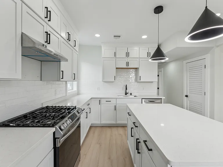 47 Brackett St #3 — Photo 4