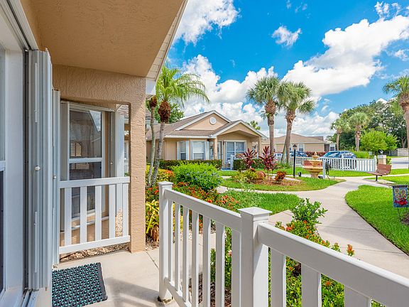 4th image of 601 NW San Remo Circle