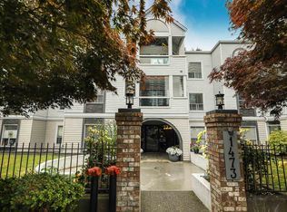 1473 Blackwood St #206, White Rock, BC V4B3V6