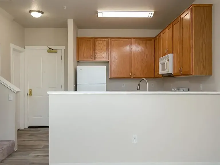 Chinook Way Apartments — Photo 24