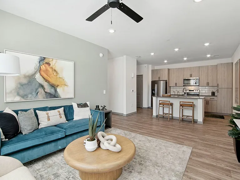 The Maddox Luxury Apartments — Photo 11