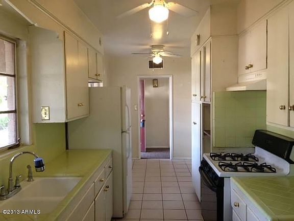 4th image of 2707 E Turney Ave