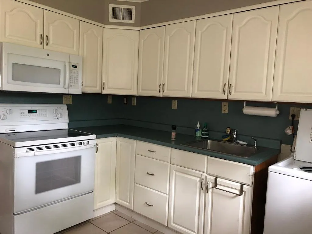 85 Pennywood Ln — Photo 4