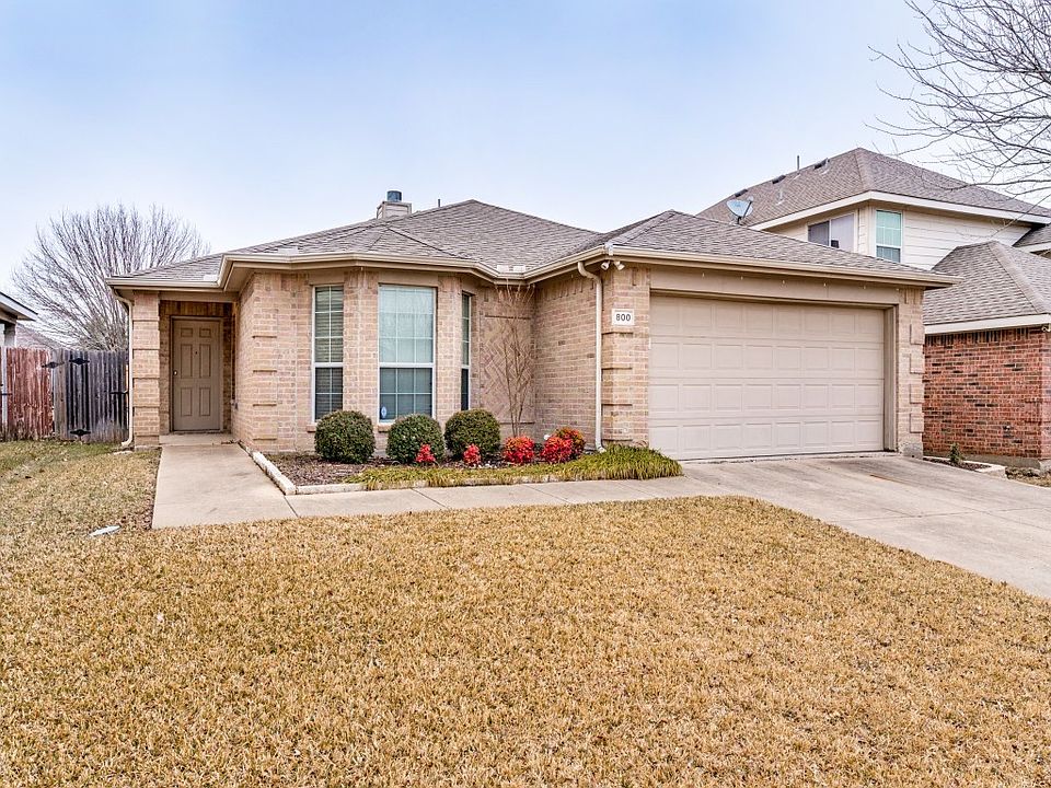 1st image of 800 Mahogany Dr