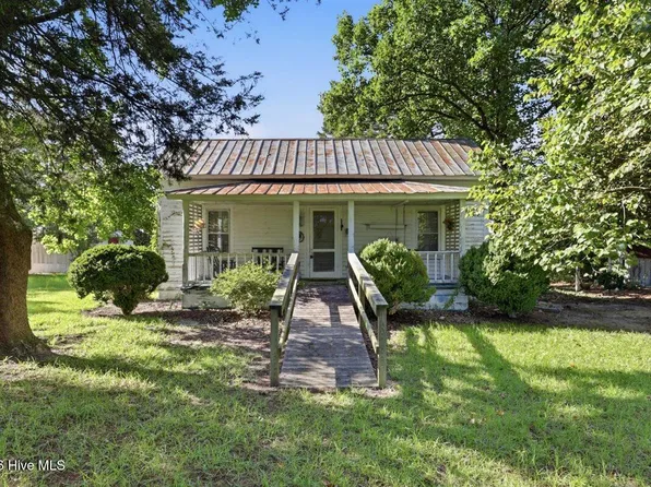 1314 Harper House Road, Four Oaks, NC 27524