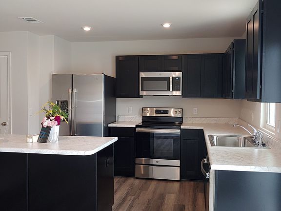 5th image of 324 Sunny View Dr #118A