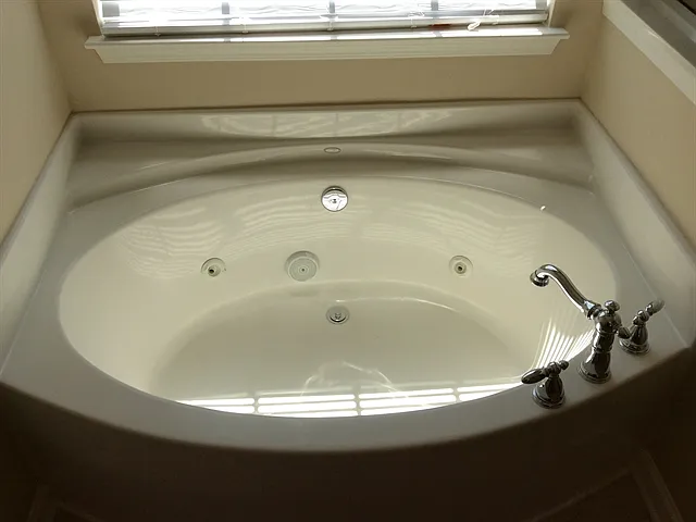 4022 Houldsworth Dr — Photo 12