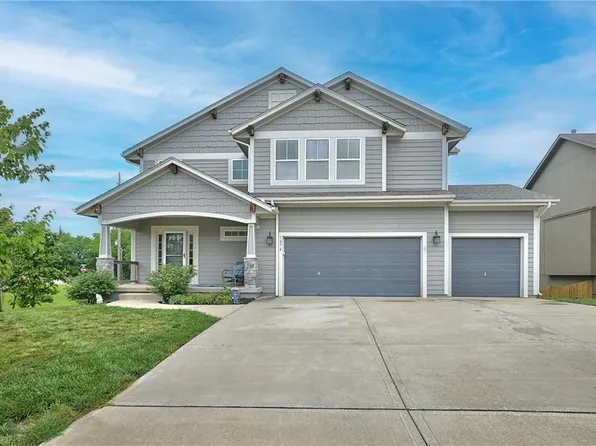 1076 N Sumac St, Olathe, KS 66061