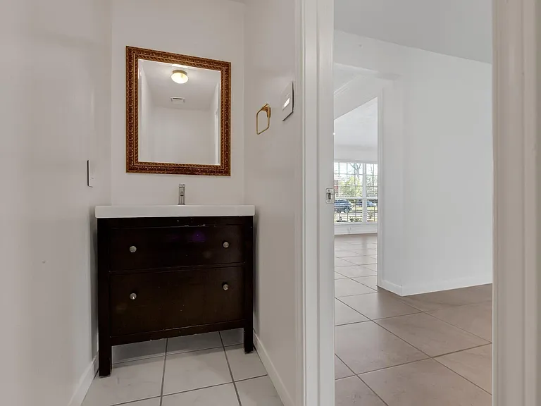 4422 Warwick Dr — Photo 16