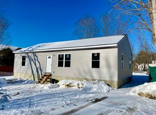 22 Mill St, Springvale, ME 04083