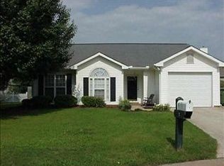 1 Glen Willow Ct, Greer, SC 29650
