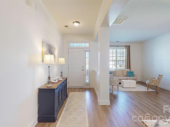 3rd image of 902 Platinum Dr