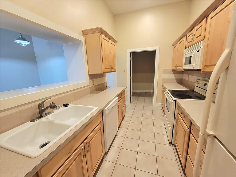 2315 Harborside Dr #206 — Photo 4