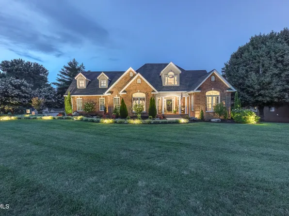106 Wedgewood Cir, Elizabethton, TN 37643