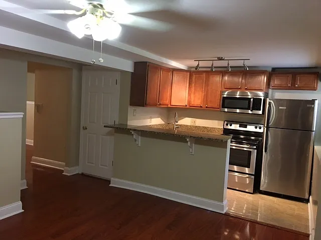 3220 Wisconsin Ave NW — Photo 4