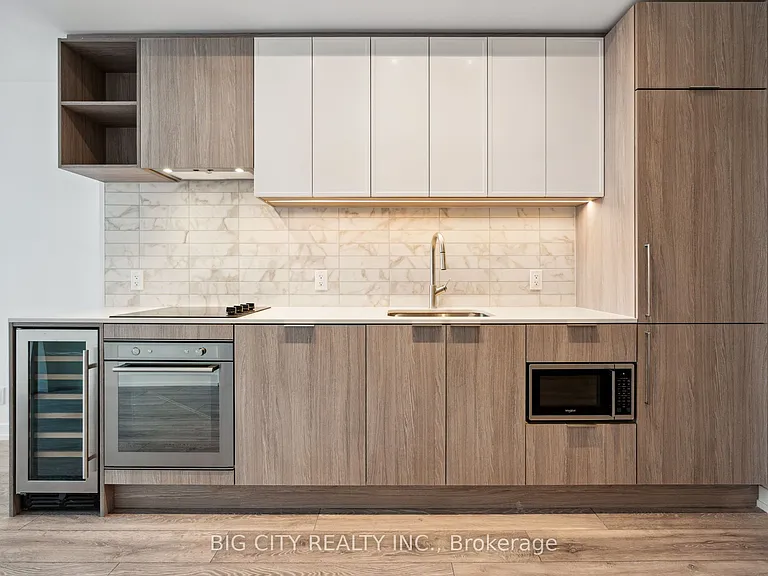 2020 Bathurst St #1202 — Photo 5