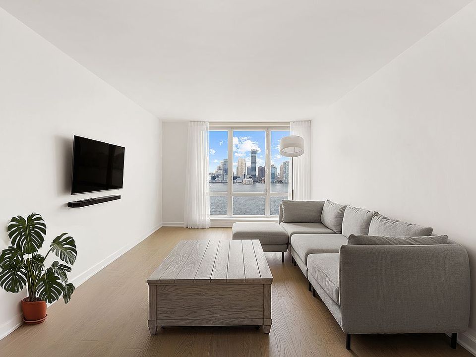 1st image of 20 River Ter APT 17G