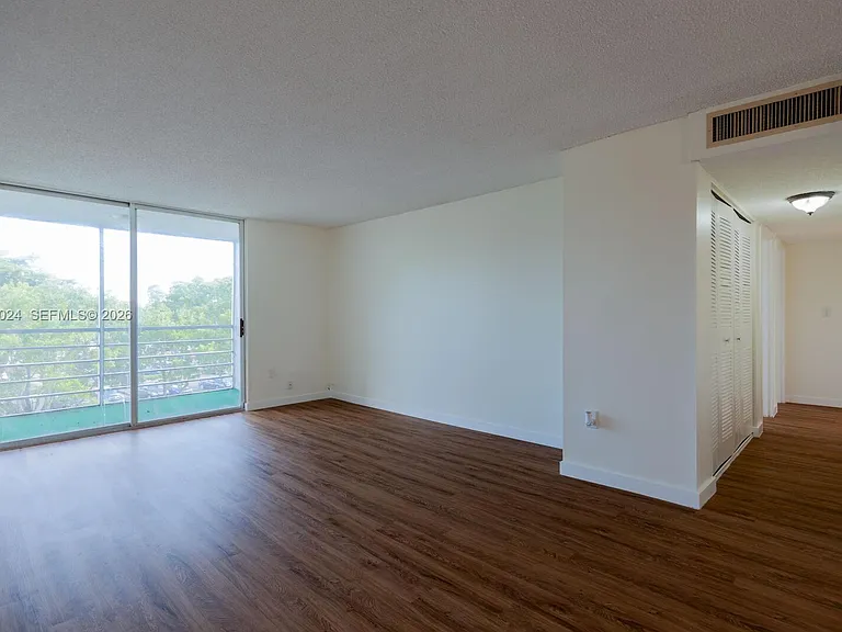 14180 SW 84th St #407G — Photo 6