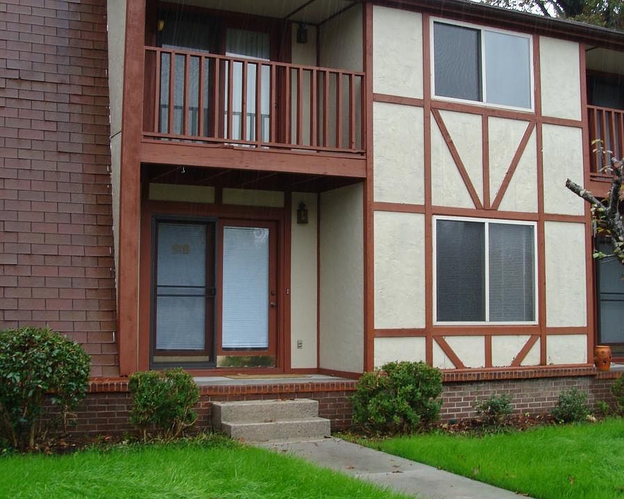 1st image of 51 Westgate Cir APT A