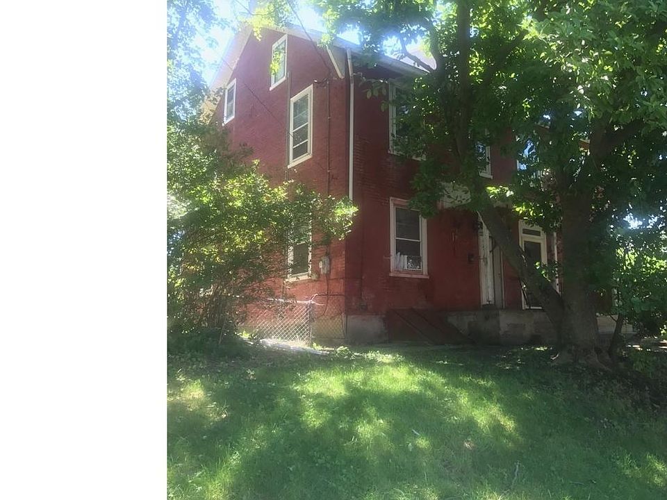 2nd image of 728 Lancaster Ave