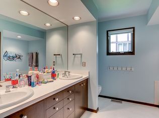 9629 Oak Ridge Trl, Minnetonka, MN 55305