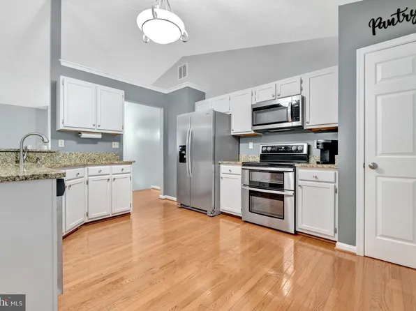 26465 N Sandgates Rd, Mechanicsville, MD 20659